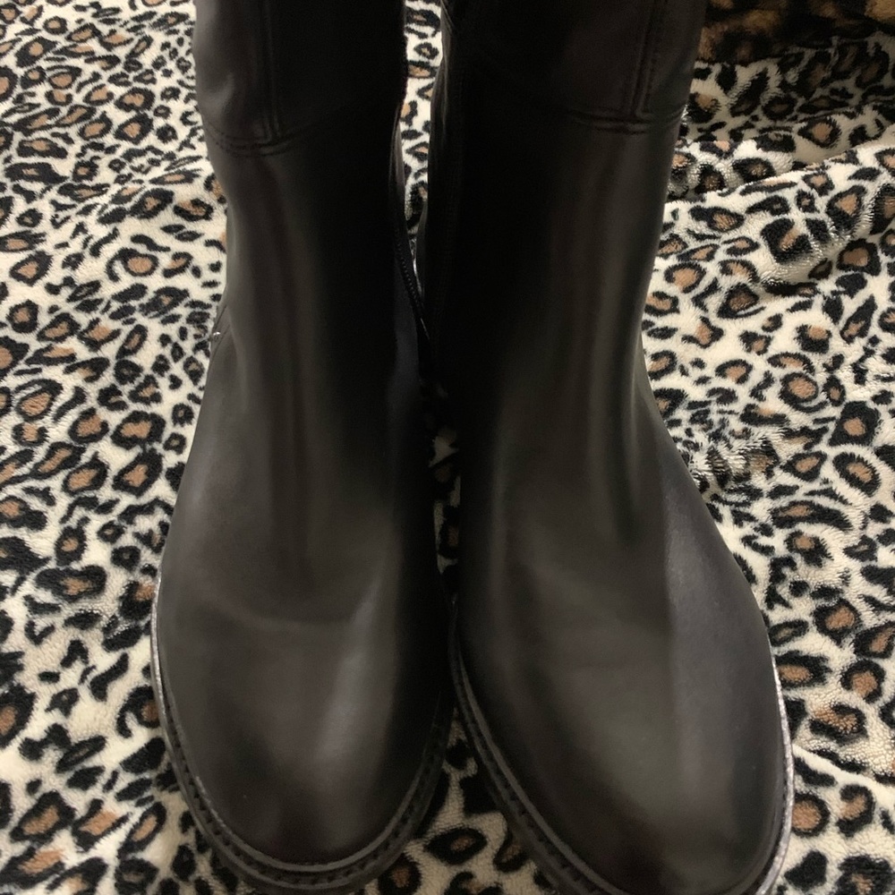 Boots - Picture 4 of 4